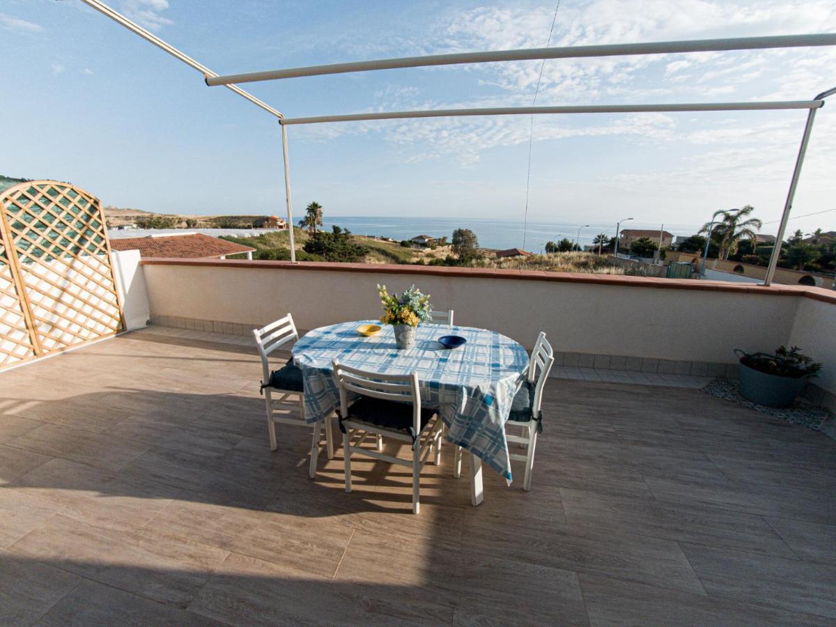 Deep Sea Residence Агридженто Екстериор снимка