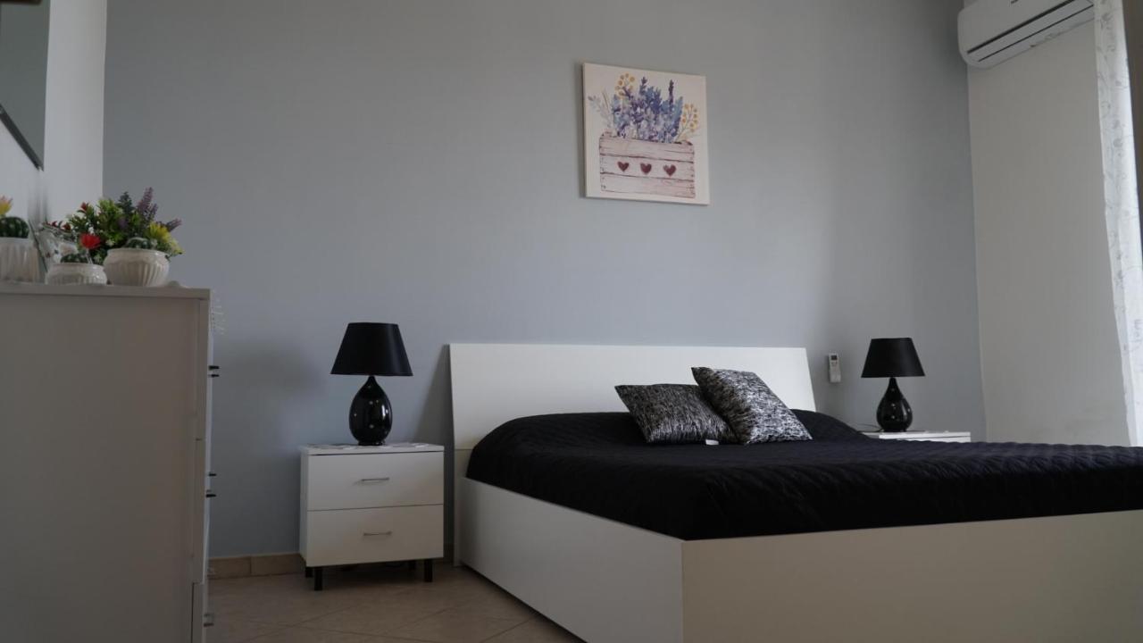 Deep Sea Residence Агридженто Екстериор снимка