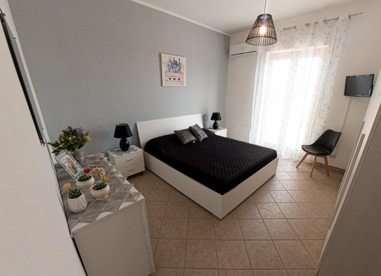 Deep Sea Residence Агридженто Екстериор снимка