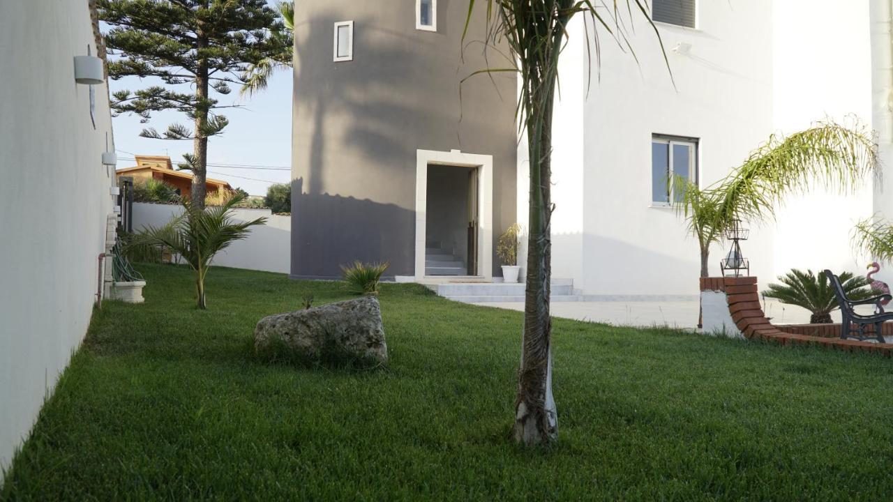 Deep Sea Residence Агридженто Екстериор снимка